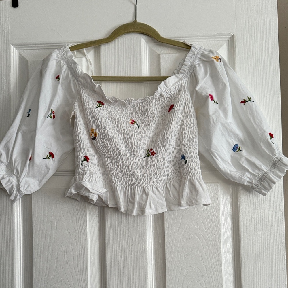 Zara White Smocked Blouse with Floral Embroidery